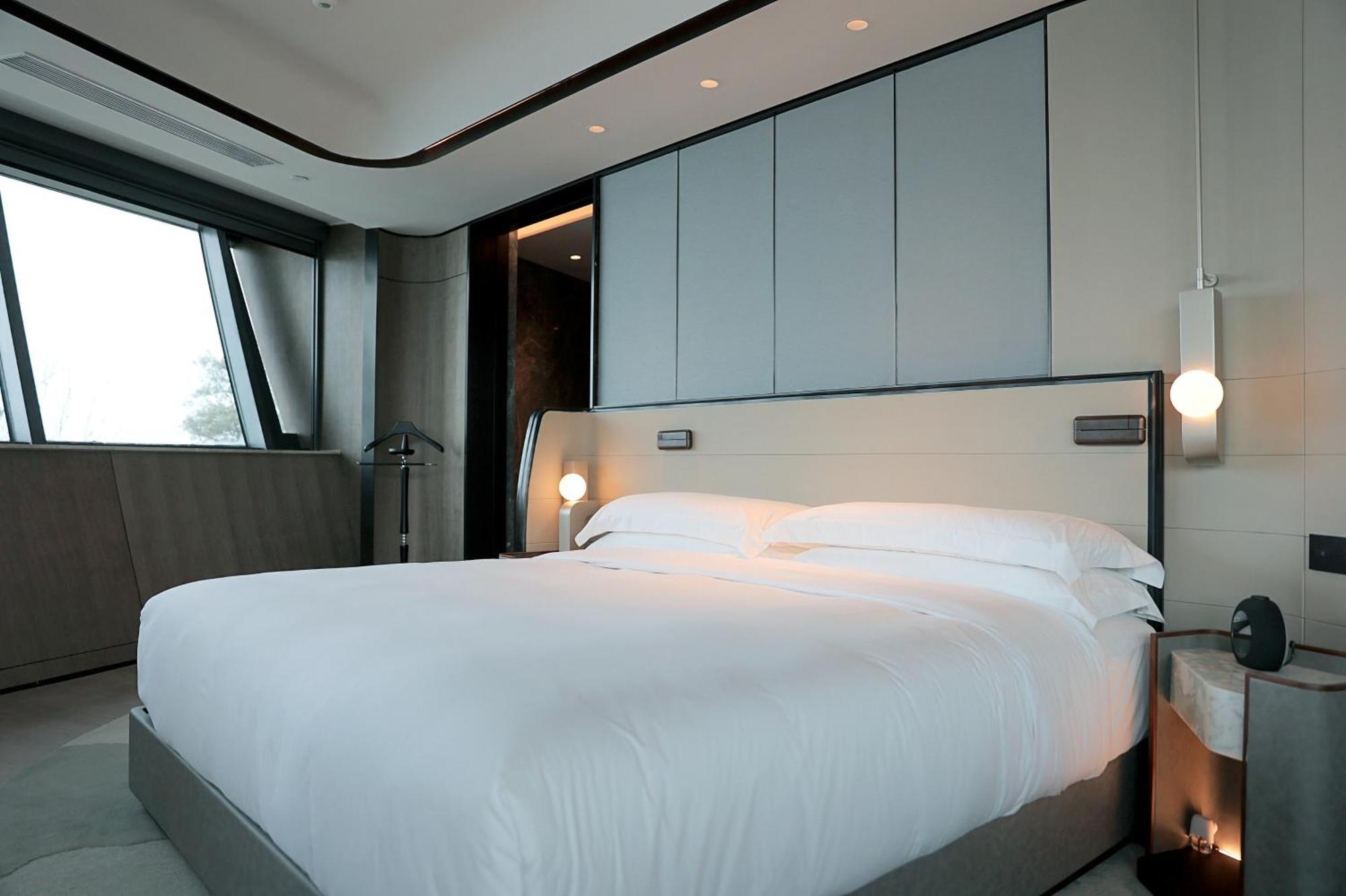Intercontinental Shanghai Harbour City By Ihg Nanhui Exterior photo