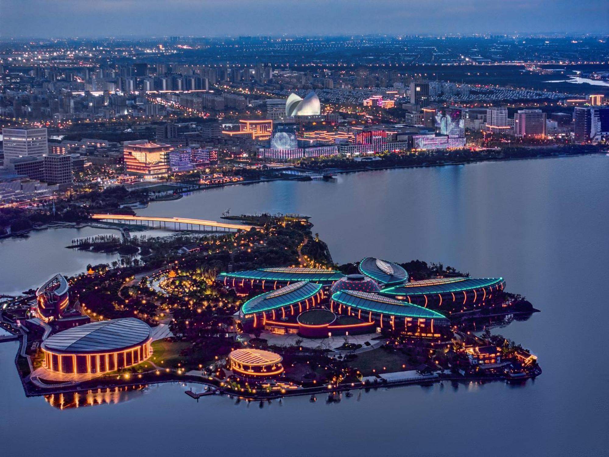Intercontinental Shanghai Harbour City By Ihg Nanhui Exterior photo