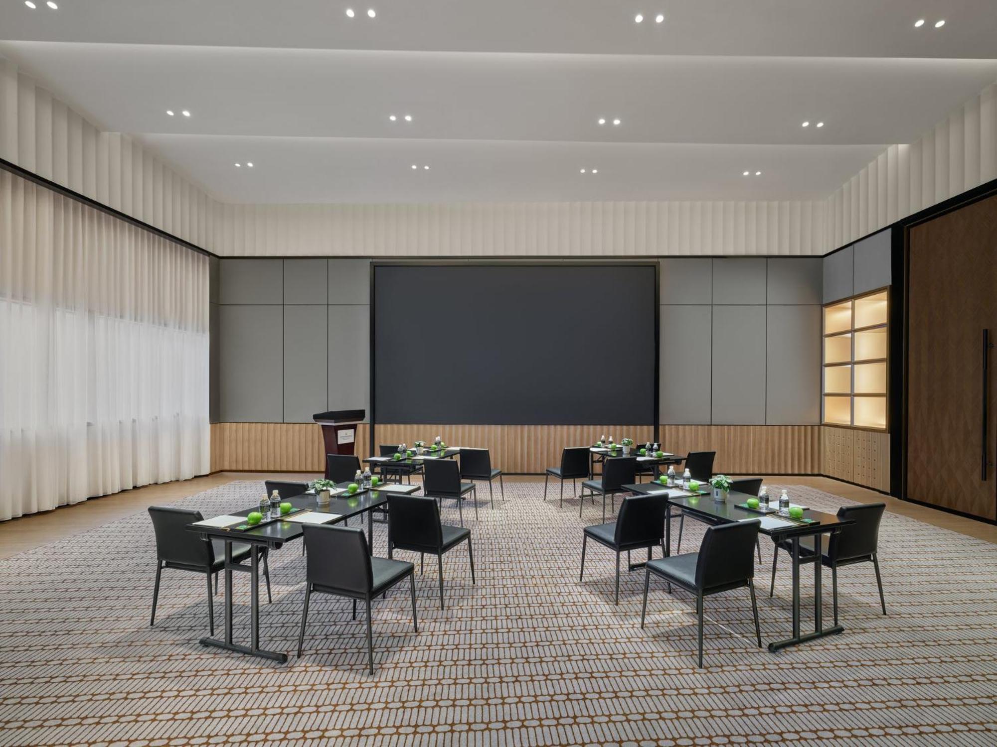 Intercontinental Shanghai Harbour City By Ihg Nanhui Exterior photo